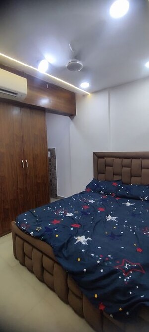 Bedroom in Studio Apartment at DLF Capital Greens Phase I And II, Moti Nagar – for Rent