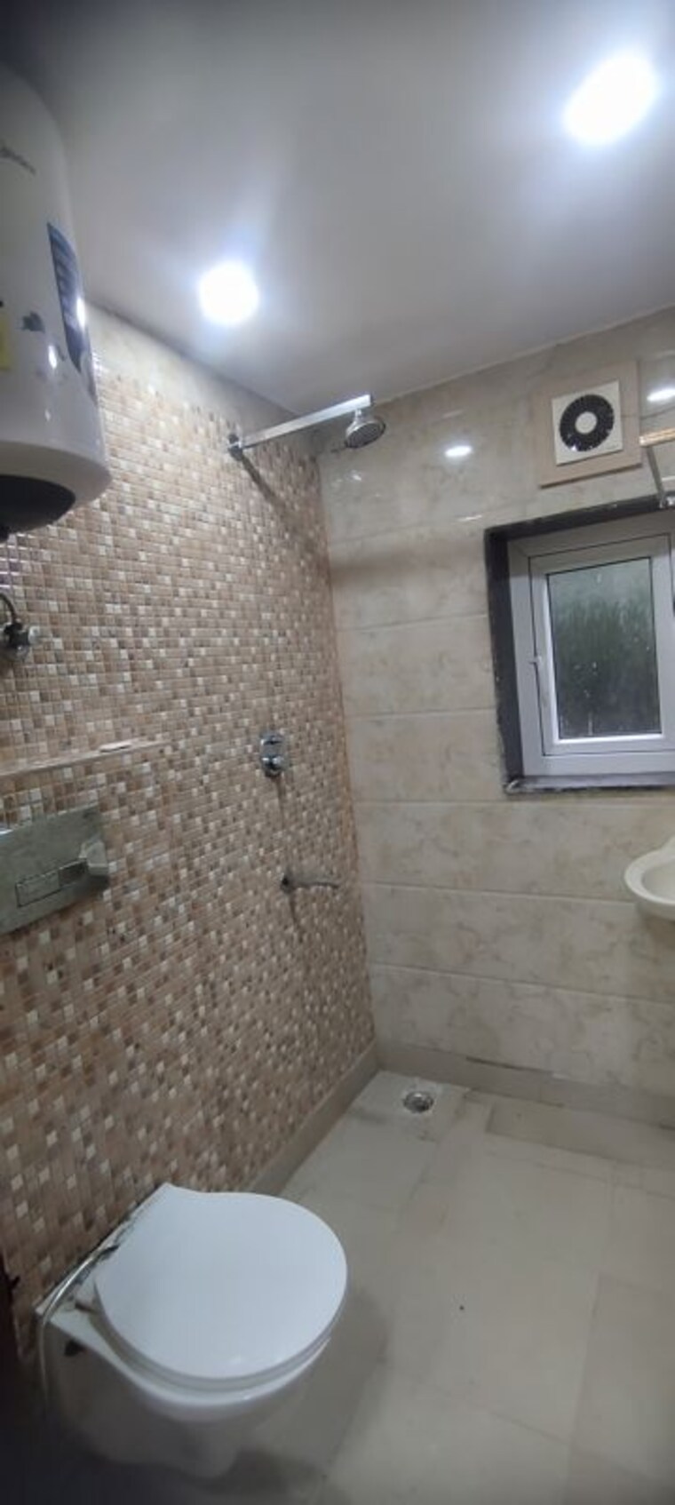 Bathroom, dlf-capital-greens-phase-i-and-ii Studio 370 Sq.Ft. Apartment In Moti Nagar Delhi 10580542