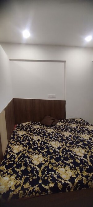 Bedroom in Studio Apartment at DLF Capital Greens Phase I And II, Moti Nagar – for Rent