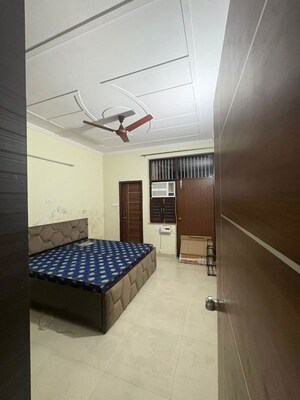 Bedroom in 2 BHK Builder Floor at Sector 31 – for Rent