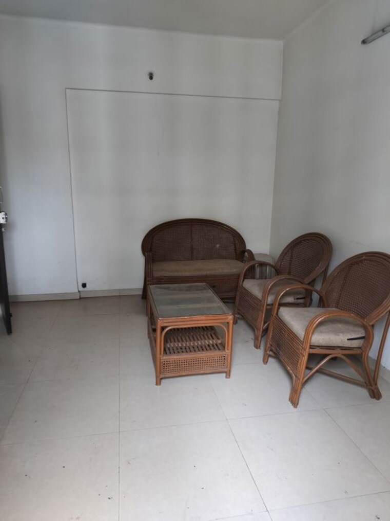 Living Room, konark-krish-2 1 Bedroom 570 Sq.Ft. Apartment In Keshav Nagar Pune 10580534