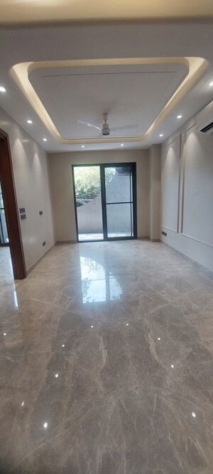 Building Lobby in 4 BHK Builder Floor at Vasant Kunj – for Sale