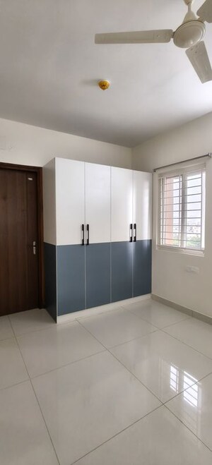 2 BHK Apartment For Rent in Aparna HillPark Lake Breeze, Chanda Nagar