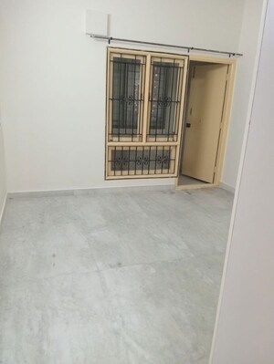 Room in 3 BHK Apartment at Hill View Banjara Hills, Banjara Hills – for Rent
