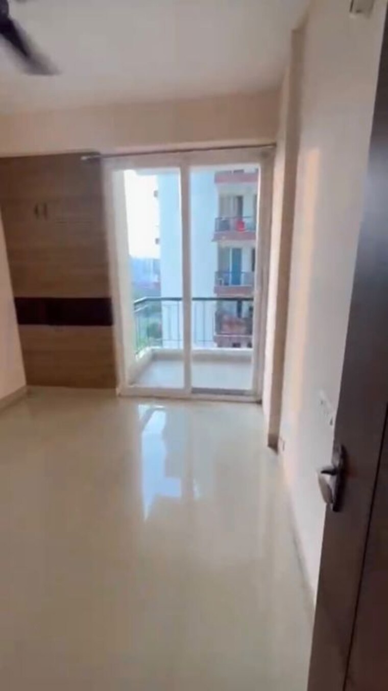 Bathroom, supertech-eco-village-ii 2 Bedroom 890 Sq.Ft. Apartment In Sector 16b Greater Noida Greater Noida 10580582