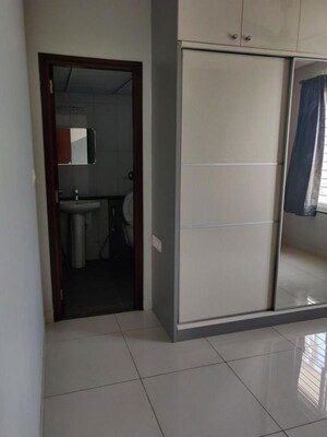 Room in 3 BHK Apartment at Purva Palm Beach, Hennur Road – for Rent