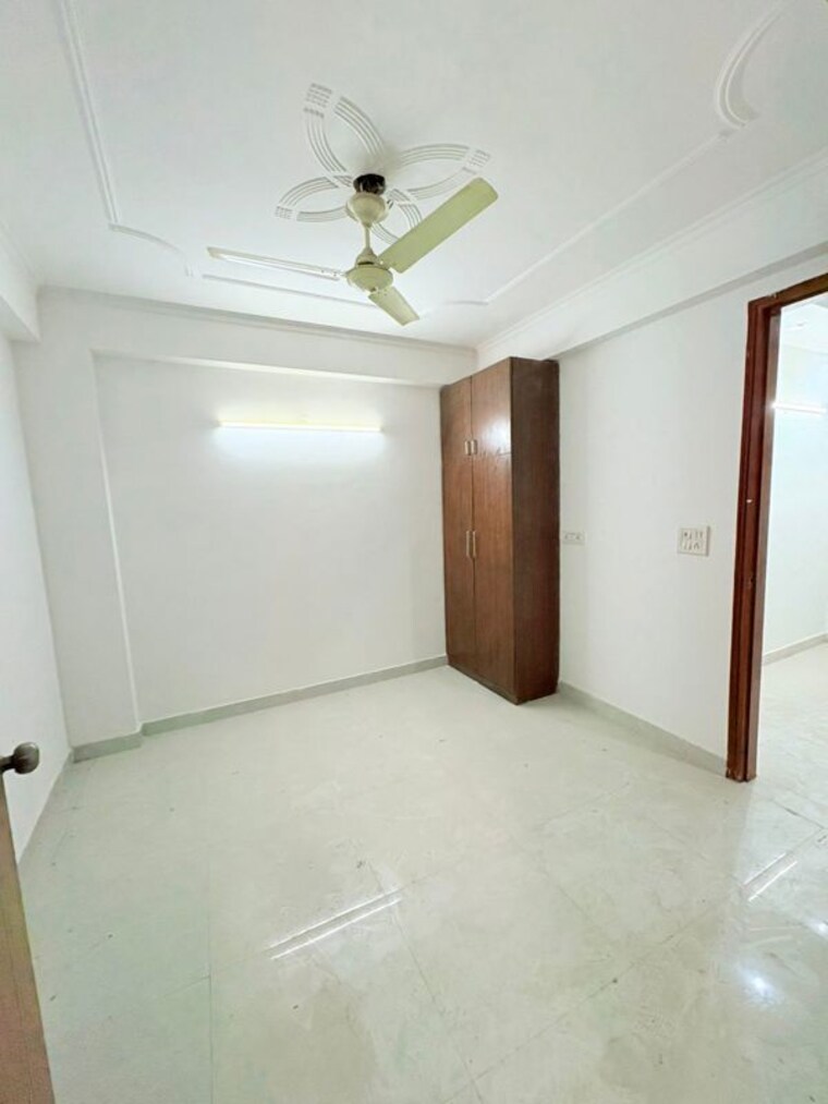 Room, rajpur khurd extension 1 Bedroom 450 Sq.Ft. Apartment In Rajpur Khurd Extension Delhi 10580589