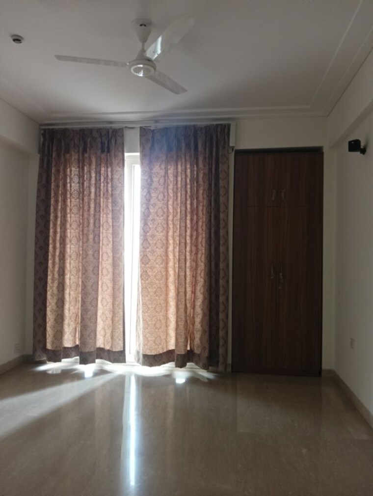 Bedroom, puri-diplomatic-greens-phase-i 3 Bedroom 1700 Sq.Ft. Apartment In Sector 111 Gurgaon 10580587