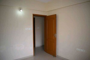Room in 1 BHK Apartment at Godrej Horizon, Mohammadwadi – for Sale