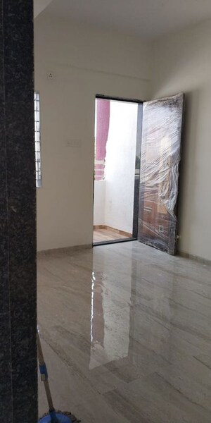 Room in 3 BHK Apartment at Manjri Budruk – for Sale