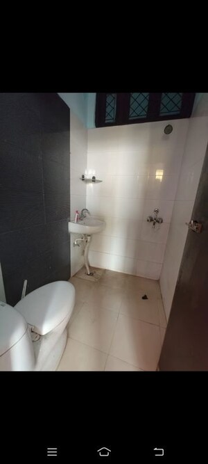 Bathroom in 1 BHK Builder Floor at RWA Federation, Vaishali Sector 5 – for Rent