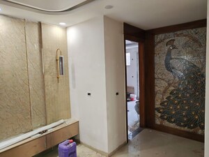 Building Lobby in 3 BHK Builder Floor at Sector 7 – for Rent
