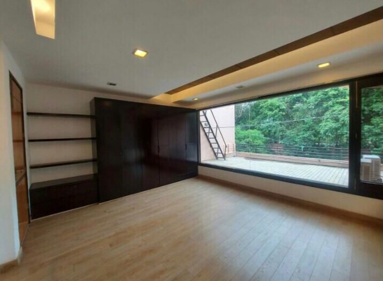 Room, gadaipur 5 Bedroom 9000 Sq.Ft. Villa In Gadaipur Delhi 10571694