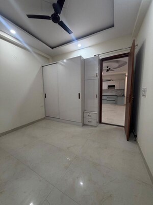 Room in 2 BHK Builder Floor at Patel Nagar – for Rent