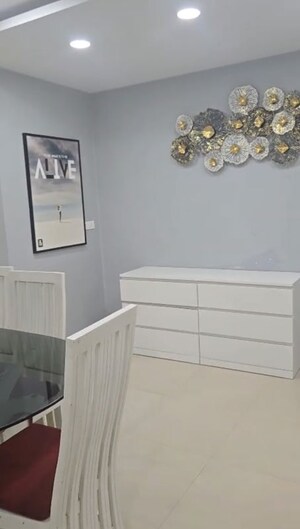 Room in 3 BHK Builder Floor at Film Nagar – for Rent