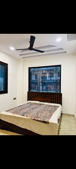Bedroom in 3 BHK Builder Floor at Kanha Apartments Indirapuram, Shakti Khand 2 – for Rent