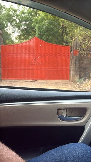   Plot at Dlf Farms – for Sale
