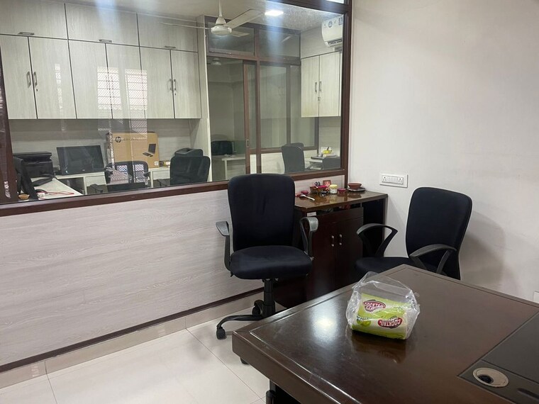 Team Area, sheetal-enclave-malad-west Commercial Office Space 600 Sq.Ft. In Malad West Mumbai 10580705