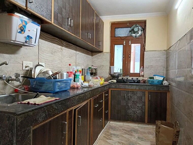 Kitchen, sector 15 2 Bedroom 1800 Sq.Ft. Builder Floor In Sector 15 Gurgaon 10580696