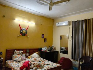 Bedroom in 2 BHK Builder Floor at Sector 15 – for Rent
