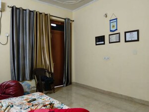 Bedroom in 2 BHK Builder Floor at Sector 15 – for Rent