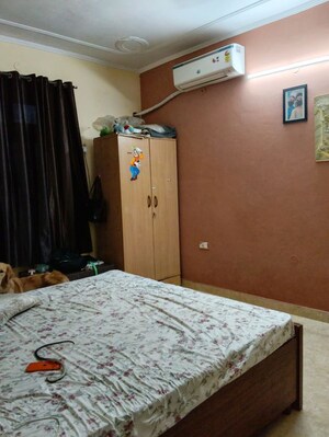 Bedroom in 2 BHK Builder Floor at Sector 15 – for Rent