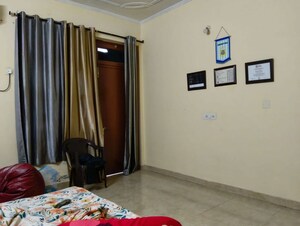 Bedroom in 2 BHK Builder Floor at Sector 15 – for Rent