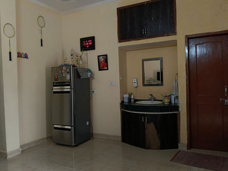 Living Room, sector 15 2 Bedroom 1800 Sq.Ft. Builder Floor In Sector 15 Gurgaon 10580696
