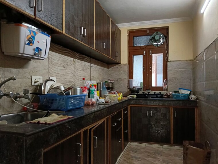 Kitchen, sector 15 2 Bedroom 1800 Sq.Ft. Builder Floor In Sector 15 Gurgaon 10580696