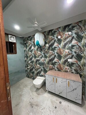 Parking in 4 BHK Apartment at Saket – for Rent