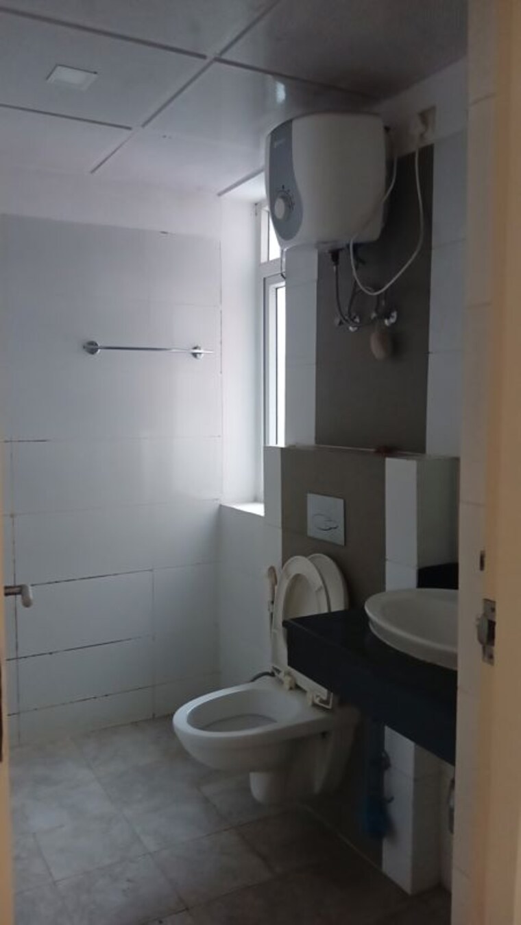 Bathroom, mahindra-aura 4 Bedroom 2428 Sq.Ft. Apartment In Sector 110a Gurgaon 10580690