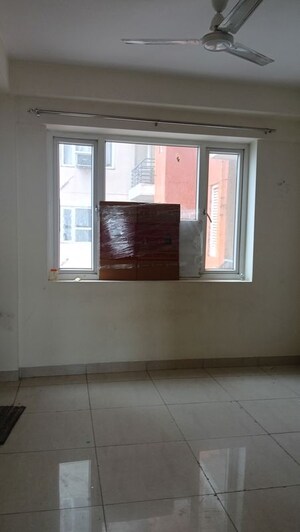 Room in 4 BHK Apartment at Mahindra Aura, Sector 110a – for Sale