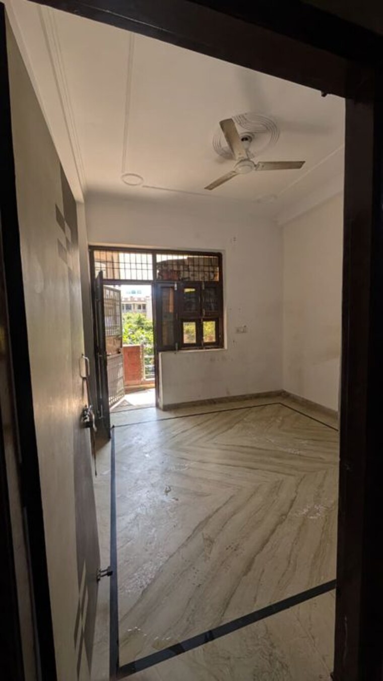 Bedroom, kanha-apartments-indirapuram 3 Bedroom 1200 Sq.Ft. Builder Floor In Shakti Khand 2 Ghaziabad 10580522