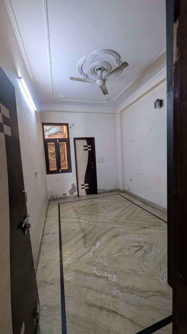 Bathroom, kanha-apartments-indirapuram 3 Bedroom 1200 Sq.Ft. Builder Floor In Shakti Khand 2 Ghaziabad 10580522