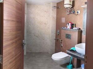 Bathroom in 2 BHK Builder Floor at Sector 46 – for Rent