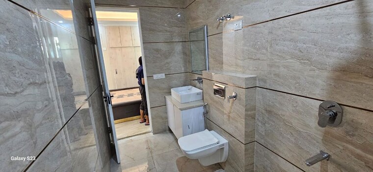 Bathroom, vasant kunj 3 Bedroom 1350 Sq.Ft. Builder Floor In Vasant Kunj Delhi 10571689