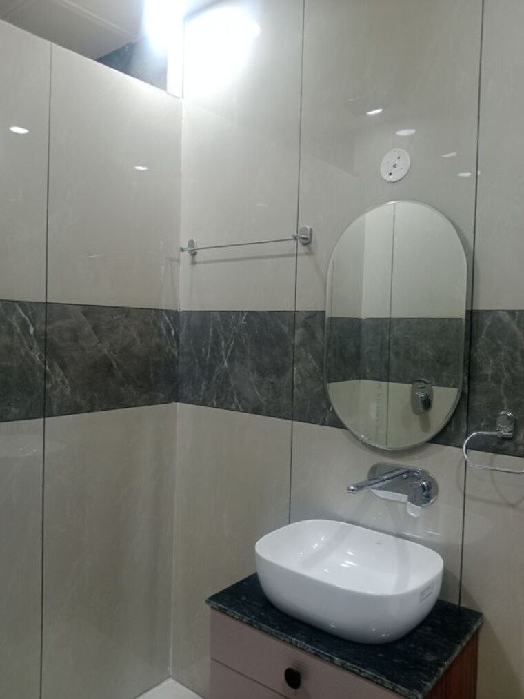 Bathroom, baberpur mandi 3.5 Bedroom 1985 Sq.Ft. Builder Floor In Baberpur Mandi Panipat 10580742