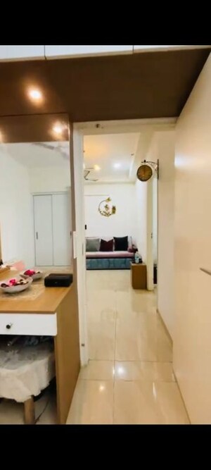 Furnished Amenities in 2 BHK Apartment at Sg Homes, Vasundhara Sector 4 – for Rent