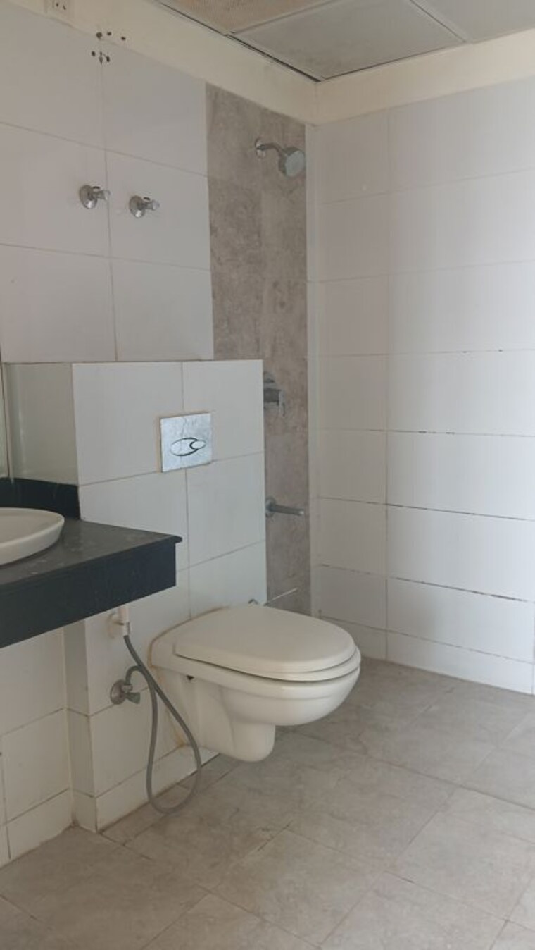 Bathroom, mahindra-aura 3 Bedroom 2042 Sq.Ft. Apartment In Sector 110a Gurgaon 10580747