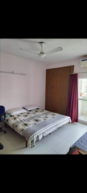 Bedroom in 4 BHK Builder Floor at Vasundhara Complex, Vasundhara Sector 16 – for Rent