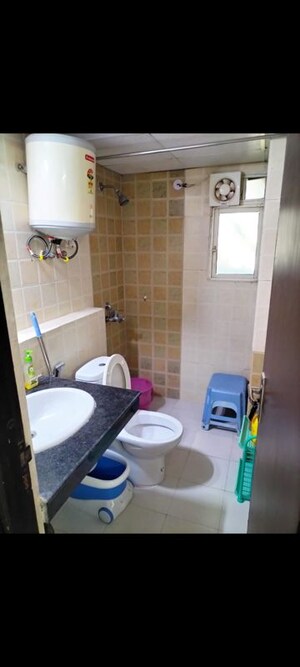 Team Area in 4 BHK Builder Floor at Vasundhara Complex, Vasundhara Sector 16 – for Rent
