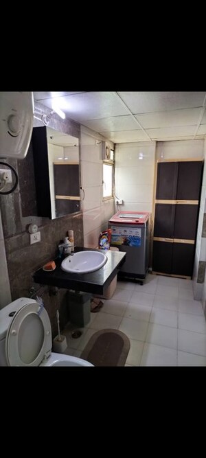 Team Area in 4 BHK Builder Floor at Vasundhara Complex, Vasundhara Sector 16 – for Rent
