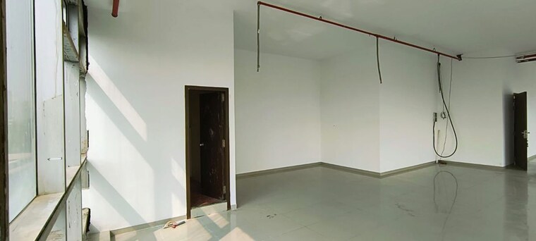 Room, nn-datar-biz-point Commercial Office Space 710 Sq.Ft. In Ghatkopar West Mumbai 10451590