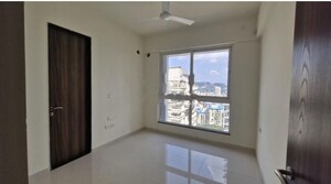 Room in 2 BHK Apartment at Lodha Amara, Kolshet Road – for Rent