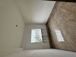 Room in 3 BHK Apartment at Kulti – for Sale