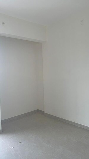 Room in 2 BHK Apartment at Tata Glendale, Vasant Vihar – for Rent