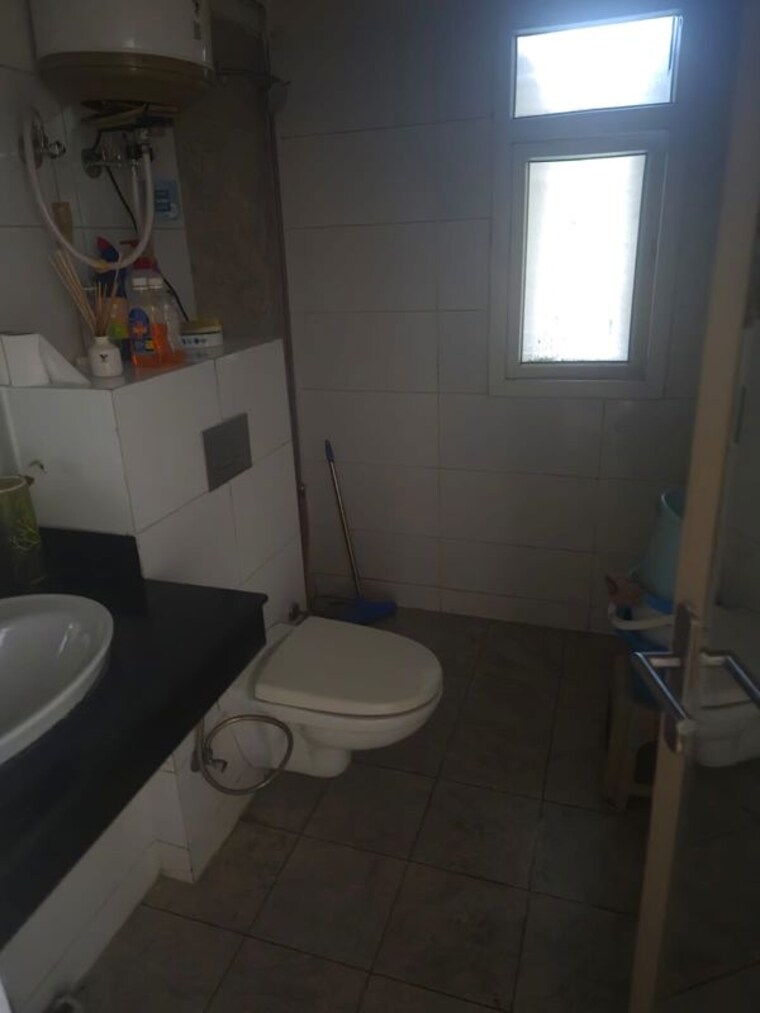 Bathroom, mahindra-aura 3 Bedroom 1954 Sq.Ft. Apartment In Sector 110a Gurgaon 10580841
