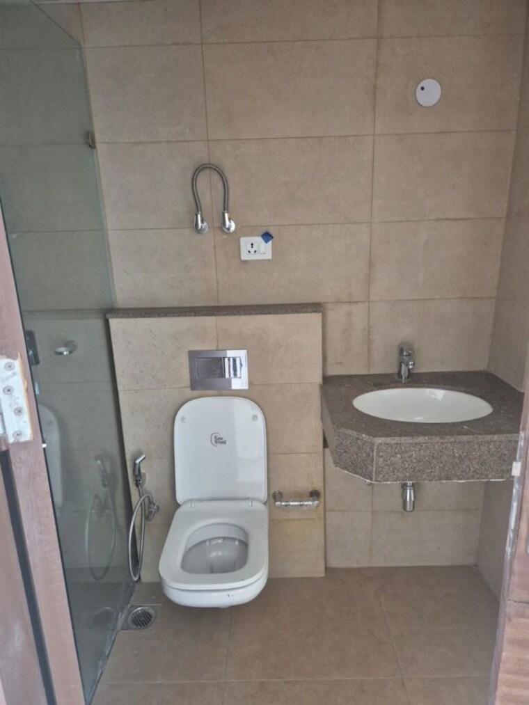 Bathroom, mahindra-aura 3 Bedroom 1954 Sq.Ft. Apartment In Sector 110a Gurgaon 10580841