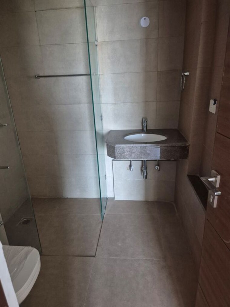 Bathroom, mahindra-aura 3 Bedroom 1954 Sq.Ft. Apartment In Sector 110a Gurgaon 10580841