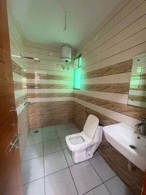 Bathroom in 2 BHK Builder Floor at Sector 45 – for Rent